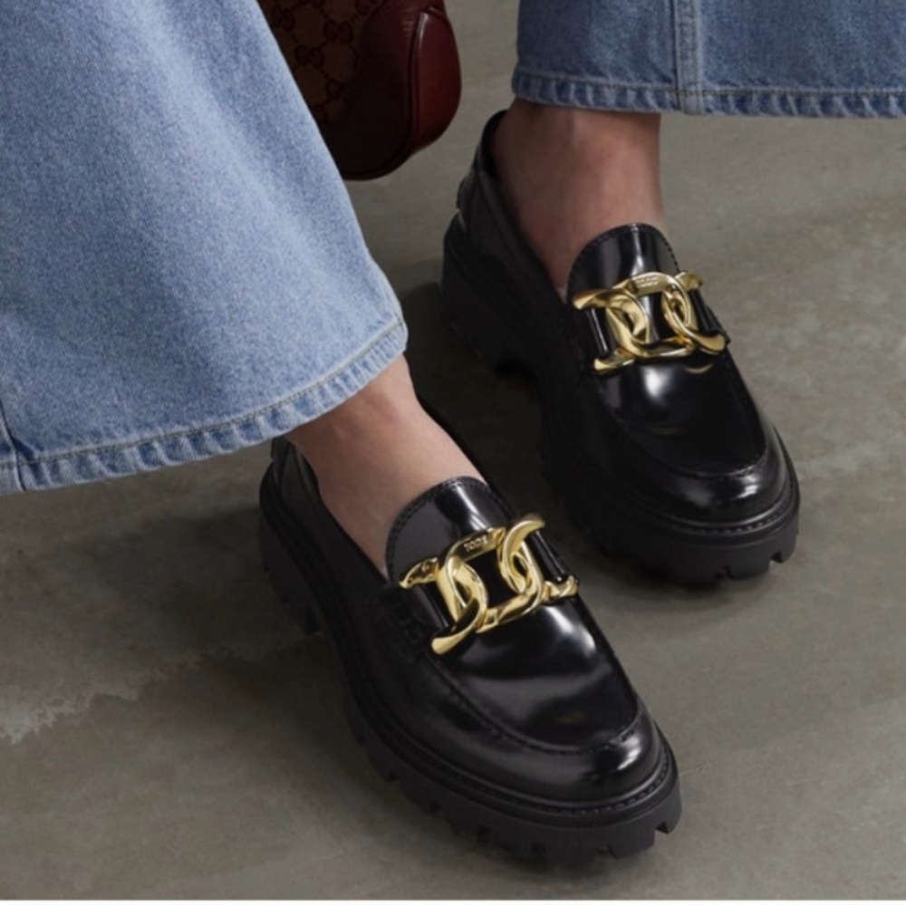 🌟TOD’S GOMMA PESANTE LEATHER LOAFERS🌟